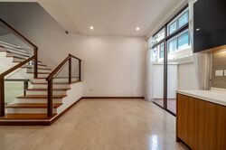 Holland Link (D10), Terrace #503035041